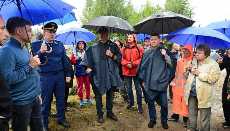 Пострадавшим и семьям погибших при размыве дамбы выделят помощь