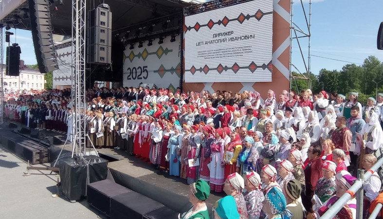 Сводный хор песенного фестиваля 