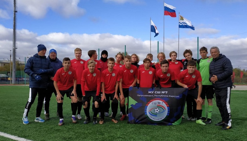 Карельские футболисты одержали победу над соперниками из Котласа
