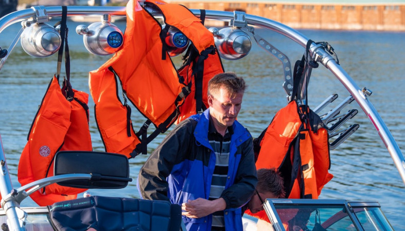 Туристы спасены на Ладожском озере флотом Валаамского монастыря