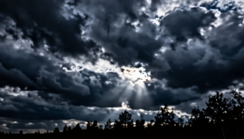 Хмурое небо, ощущение опасности.