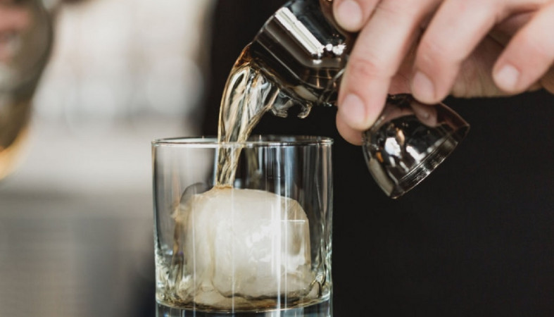 Коктейль в стакане