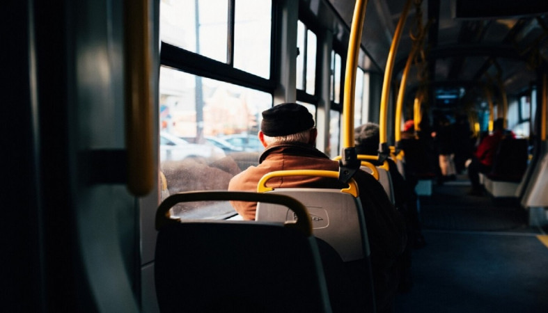 Пассажиры в автобусе
