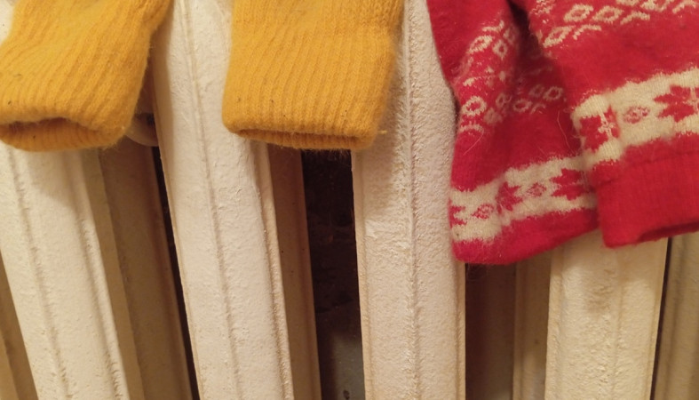 вещи на батарее