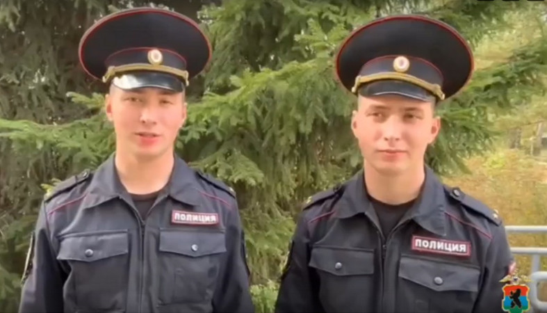 Братья-близнецы полицейские
