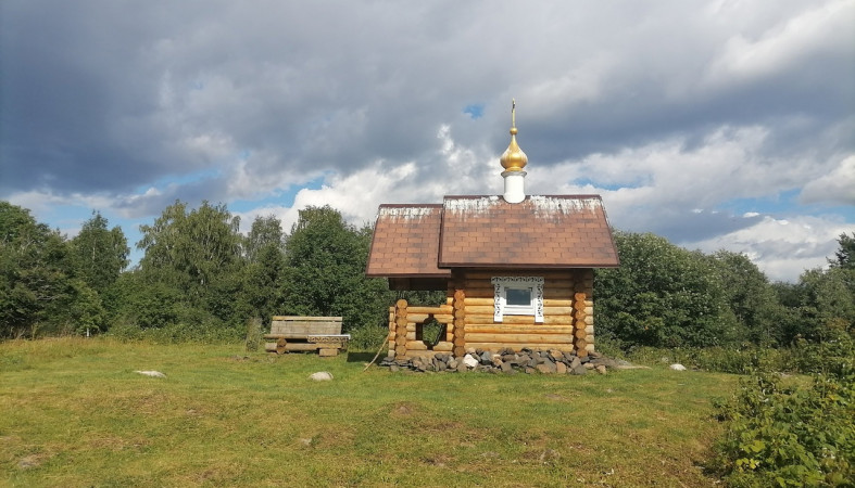 Жители карельской деревни построили часовню на острове