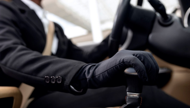 человек в машине