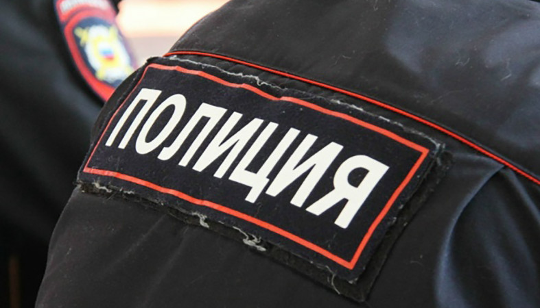 Надпись "Полиция" на форме