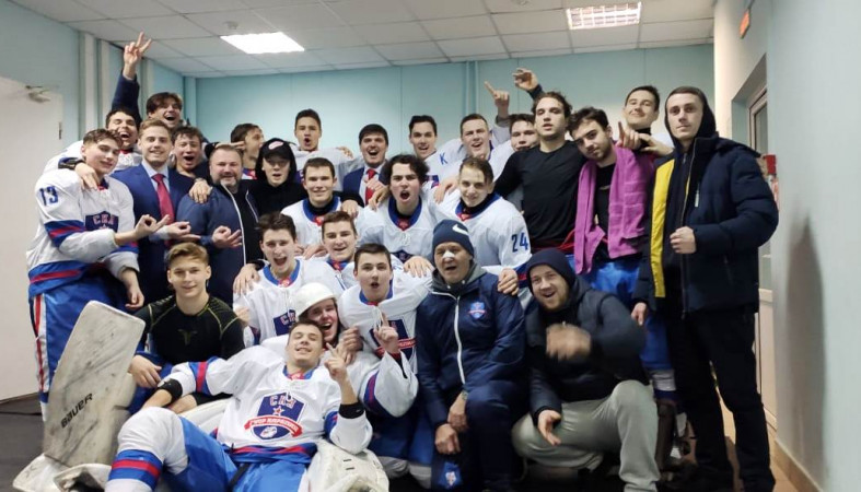 Карельские хоккеисты победили хозяев в Брянске