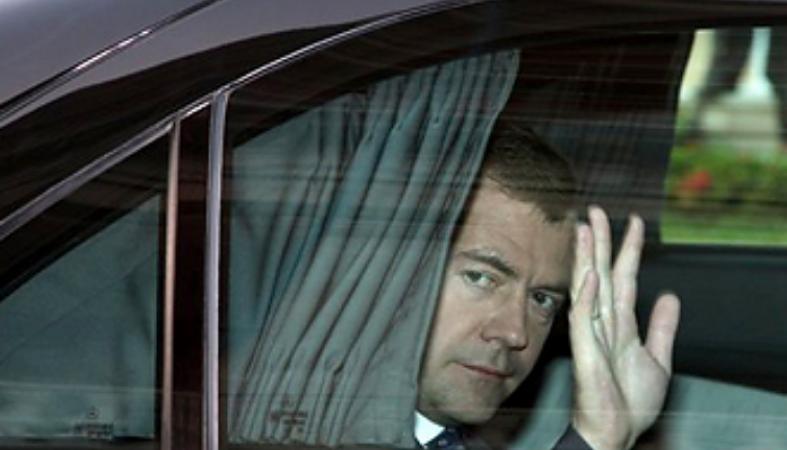 russkaya-devushka-govorit-po-kamere