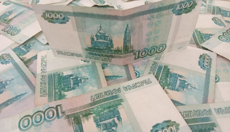Деньги на столе