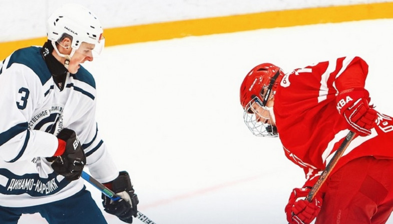 Хоккей с шайбой