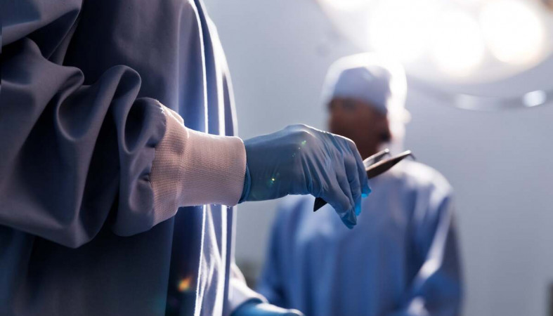 врач_доктор_операция_перчатки