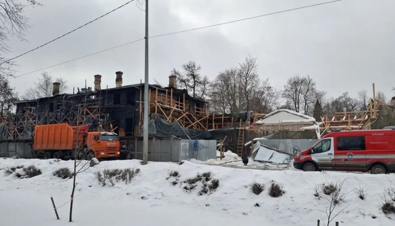 дом горного начальника после пожара