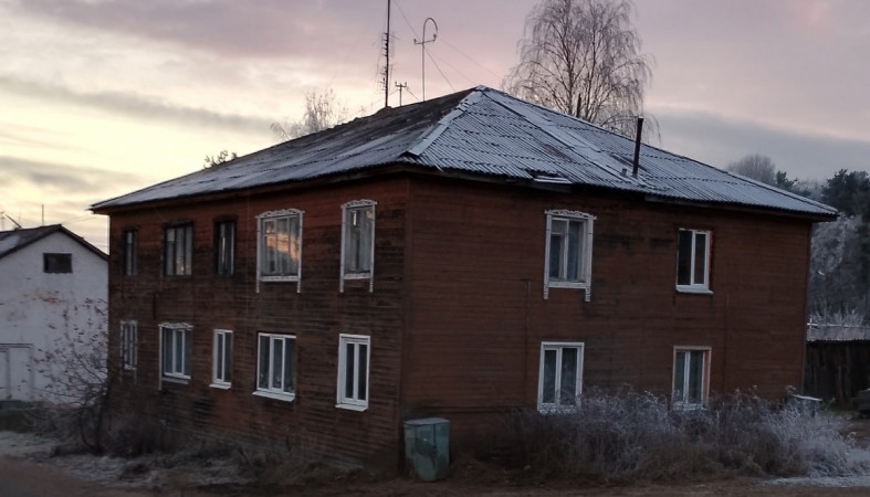 дом в Эссойле с протекающей крышей