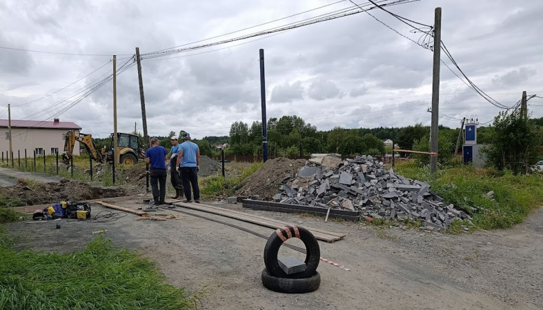 В Сфере перекопали проезд к домам