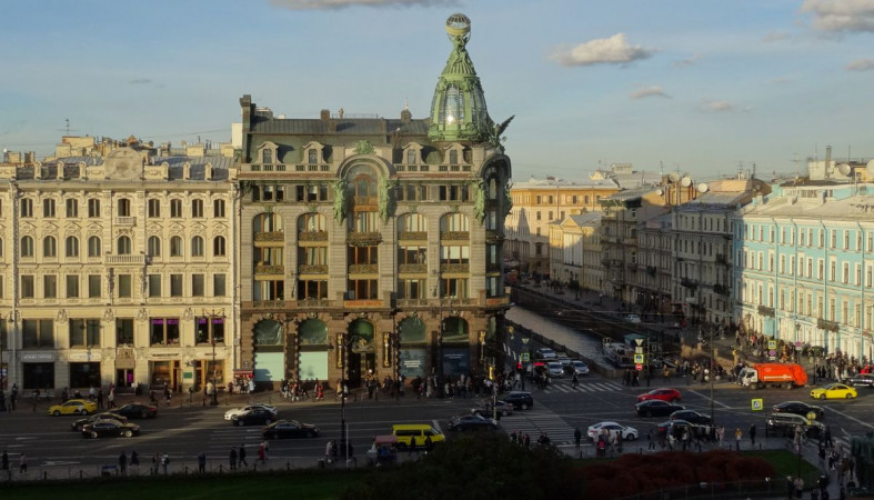 Невский проспект в Санкт-Петербурге 