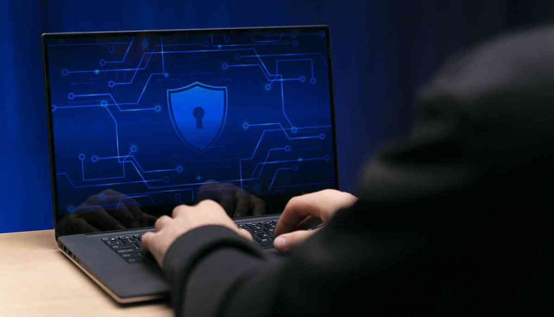 Кибермошенник