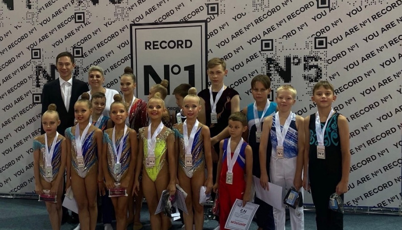 Карельские гимнасты взяли золото на соревнованиях «Твой первый рекорд»