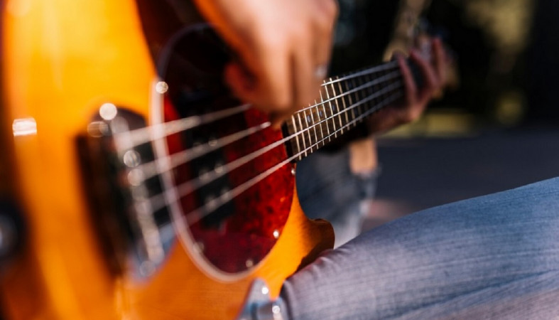 Гитара в руках