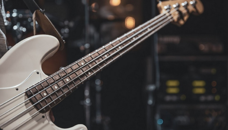 Гитара в руках Гитара в руках