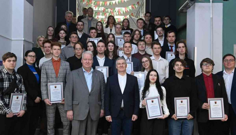 глава с учеными