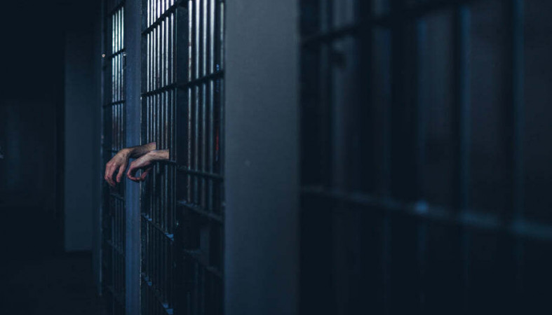 тюрьма_преступник