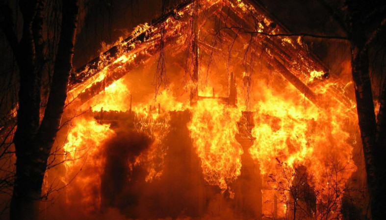 Дом сгорел сегодня на севере Карелии