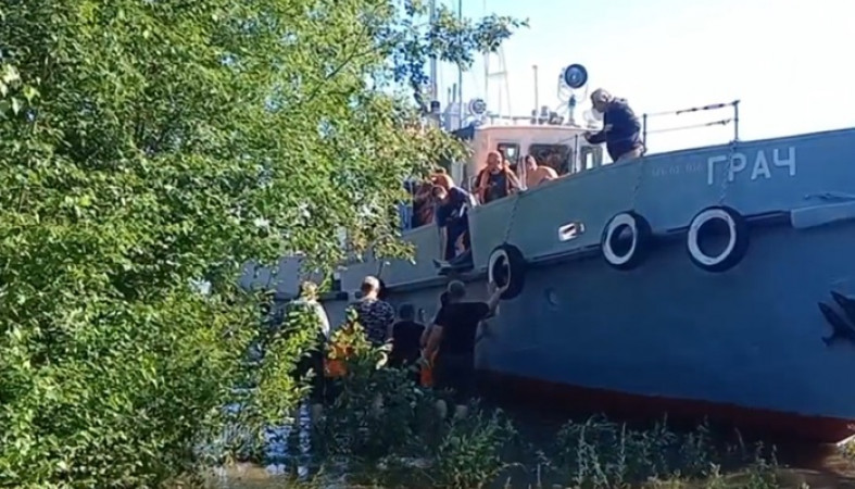 Капитан корабля «Грач» спасал людей после прорыва дамбы в Карелии
