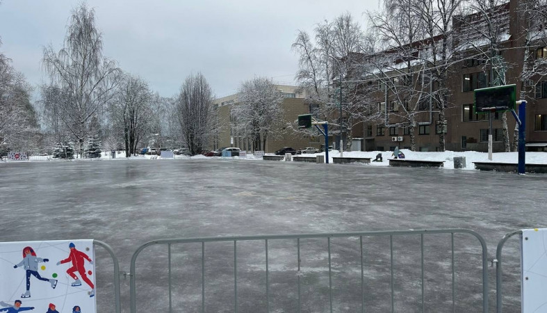Каток в городе