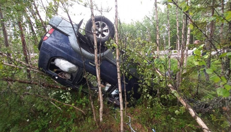 Утром на трассе в Карелии погиб 25-летний пассажир Toyota Land Cruiser