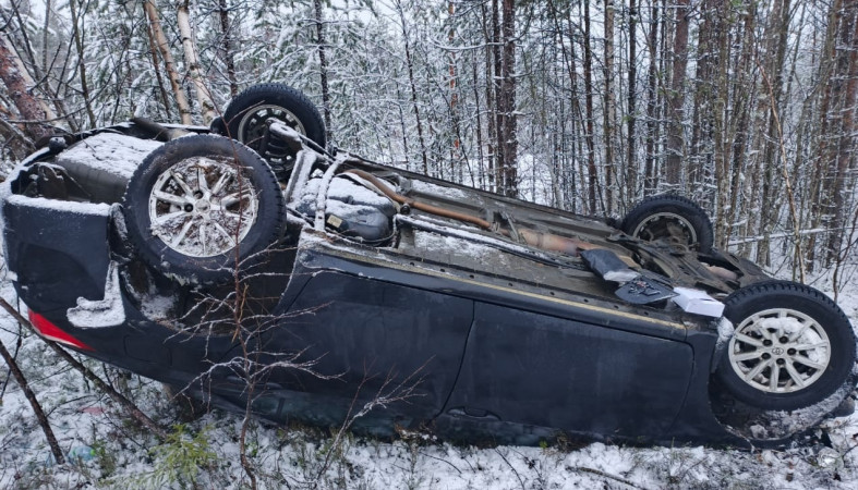 Перевернувшийся автомобиль