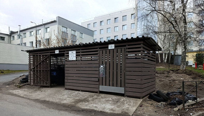 Контейнерная площадка у вокзала
