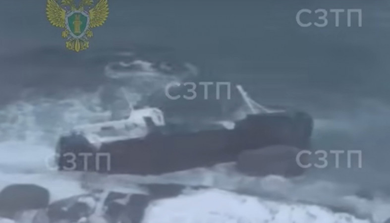 подтопленный корабль