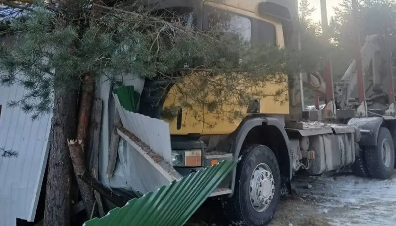 ДТП с лесовозом