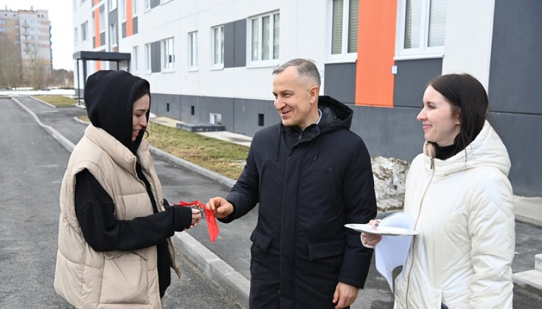 Медикам Кондопожской ЦРБ вручили ключи от квартир