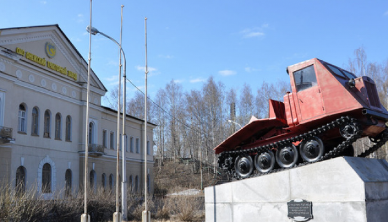 Машиностроитель петрозаводск. Онежский тракторный завод. Тракторный завод Петрозаводск. Сергей Онежский тракторный завод. Онежский тракторный завод 2 площадка цех.