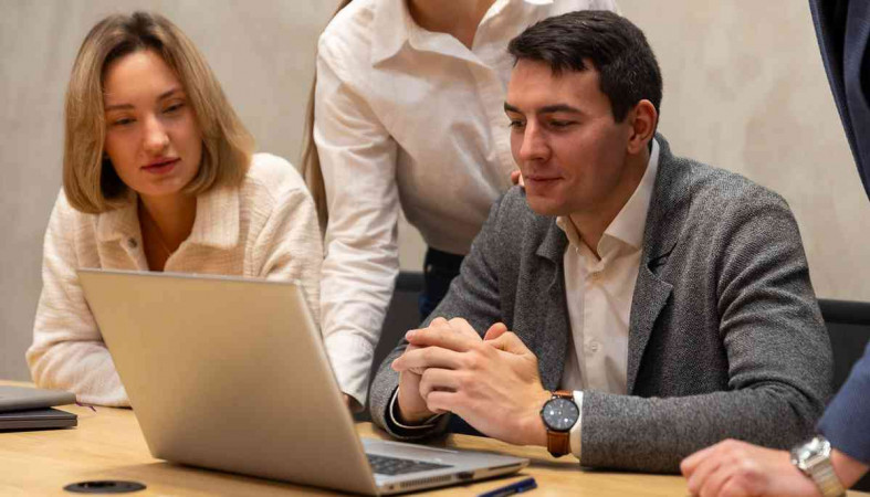 офисные работники