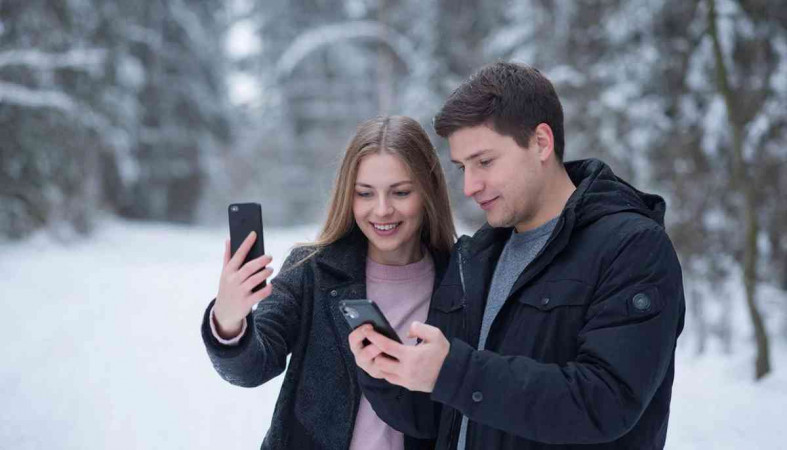 молодая пара ии