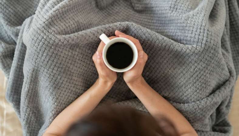 женщина с кофе