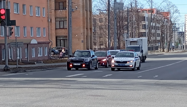 машины на улице