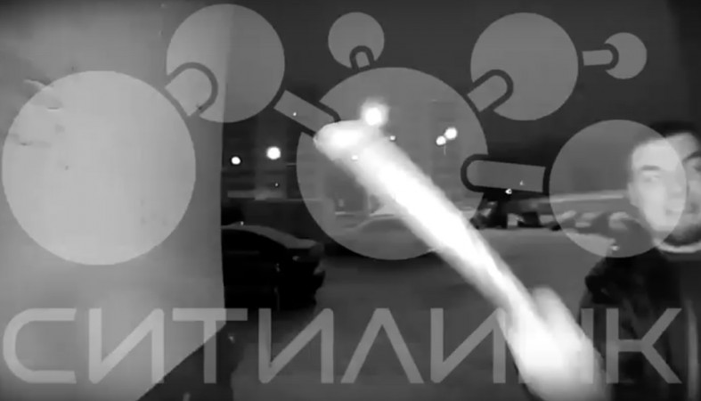 парень избил домофон