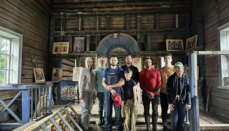 Волонтеры проекта «Общее дело» ремонтировали храм в Карелии