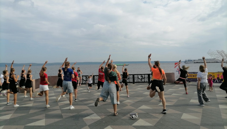 Онежская зарядка на набережной
