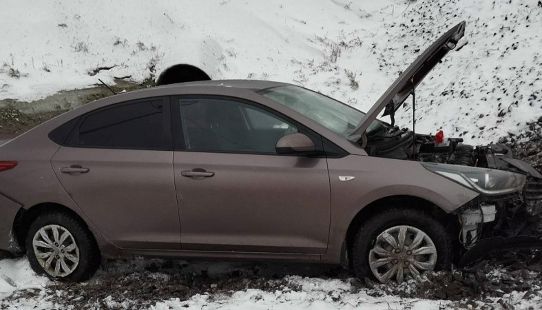 машина_кювет_зима