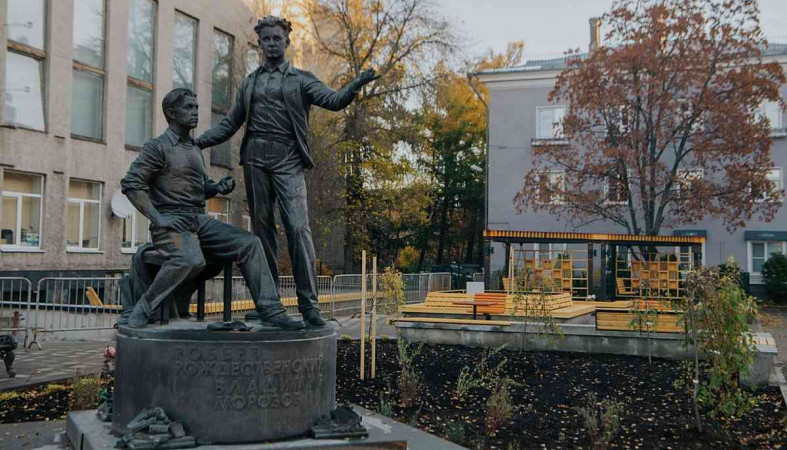 Памятник Петрозаводск