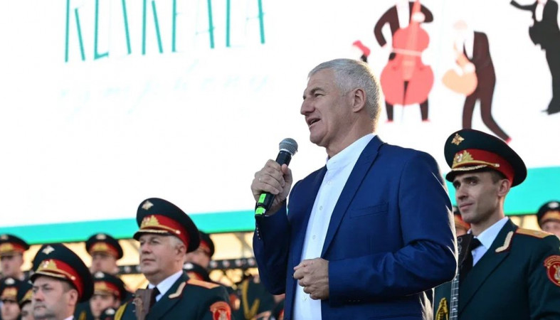 артур парфенчиков на открытии фестиваля