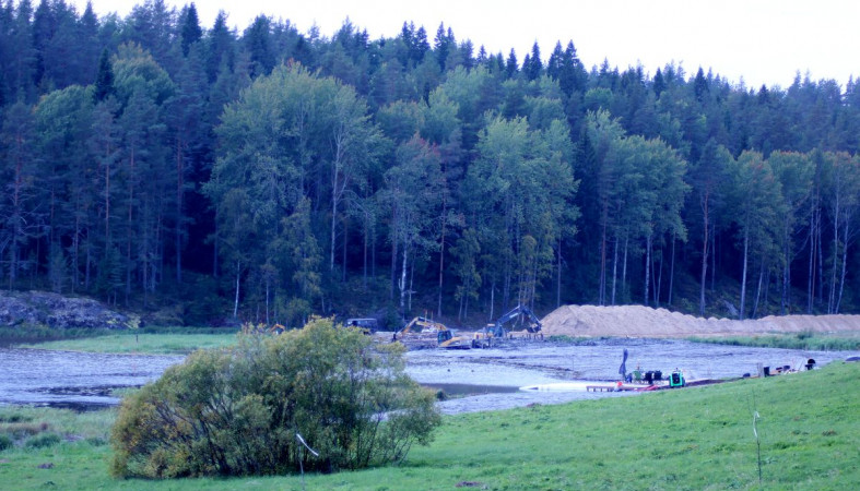 Строительство на берегу Ладоги