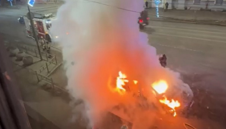 Пожар в автомобиле Пожар в автомобиле