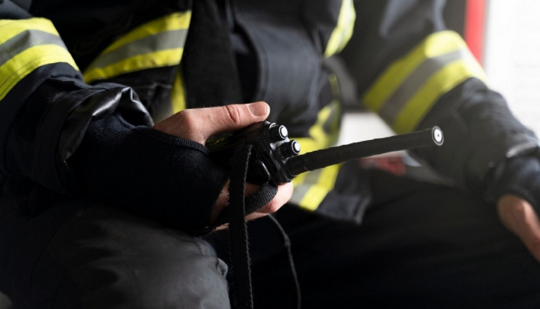 Пожарный за работой